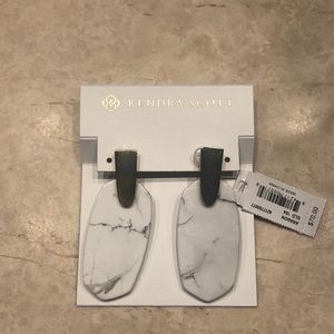 Kendra Scott Aragon earrings